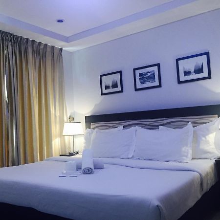 Dragonlink Suites @ Bel-Air Soho Макати Экстерьер фото